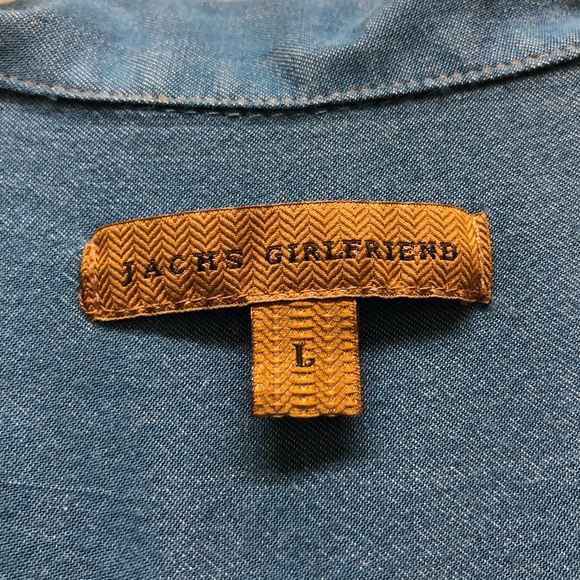 Jachs Girlfriend | Chambray Button Up Shirt - Picture 3 of 5